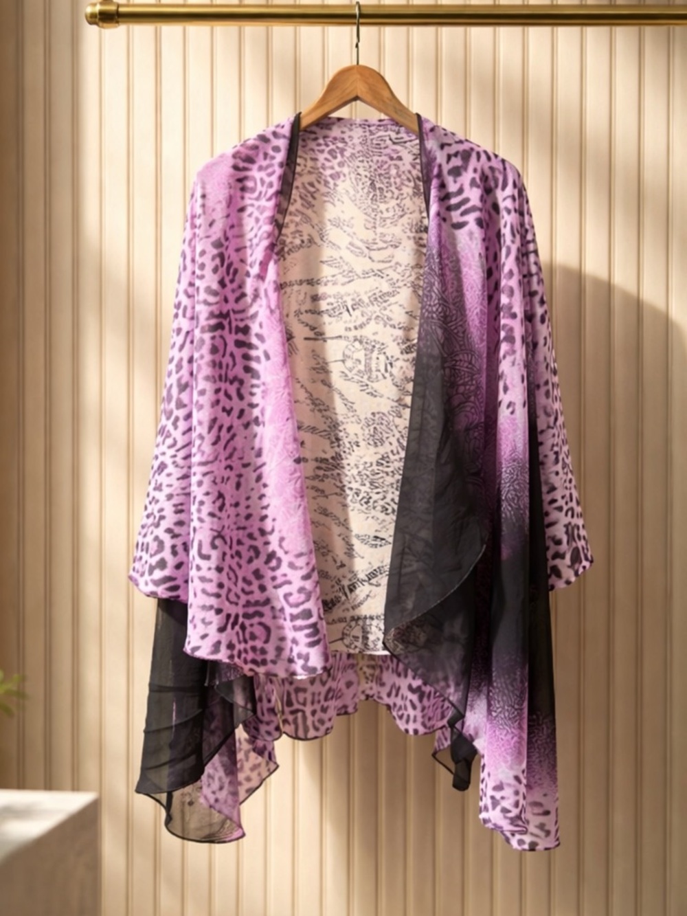 Elegant Leopard Print Shawl